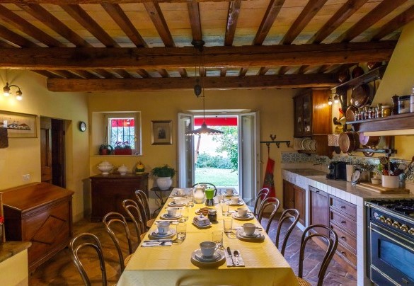 La bella cucina abitabile – Villa Mosca