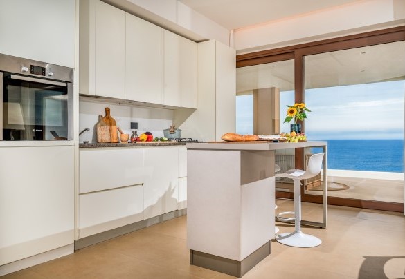 La moderna cucina con l’isola - Villa Mulberry 
