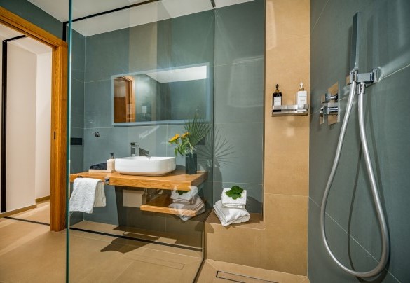 Il bagno ensuite con doccia n. 3 al primo piano - Villa Mulberry 