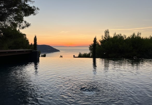 Lo spettacolo del sorgere del sole merita una sveglia di primissimo mattino - Villa nel Blu
