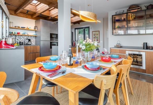Il tavolo da pranzo della cucina - Villa Nel Blu