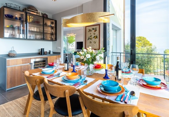 Il tavolo da pranzo della cucina - Villa Nel Blu