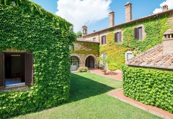 In front of the villa is a spacious patio  – Villa Nicola