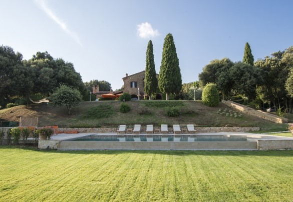 Panoramic view over the estate – Villa Nicola