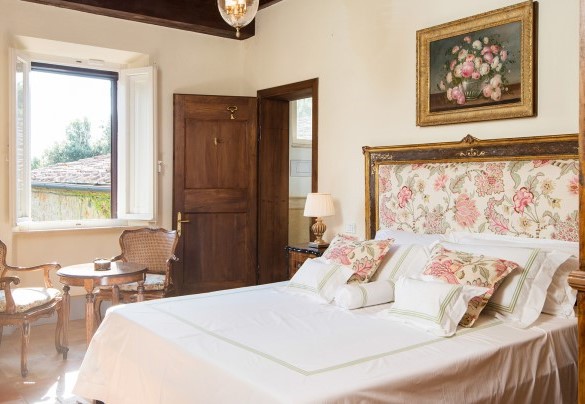 Double bedroom with private bathroom on the first floor – Villa Nicola