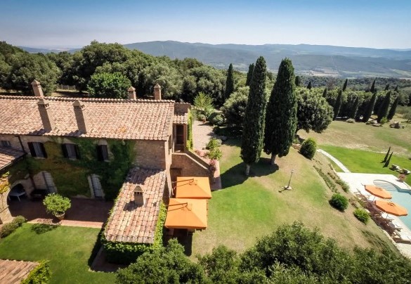 Villa Nicola lies in the authentic pristine Maremma, an area of Tuscany on the border between the provinces of Siena and Grosseto – Villa Nicola