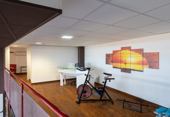 L'area fitness nel soppalco - Villa Night and Day