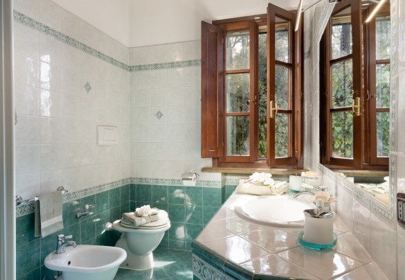 Bagno con doccia al primo piano – Villa Nikka