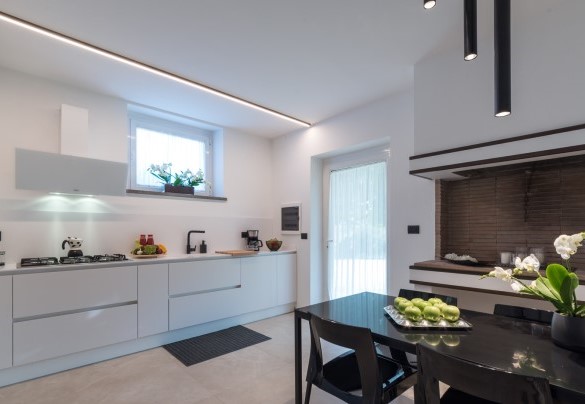 The well-equipped kitchen with a modern style - Villa Ninetta