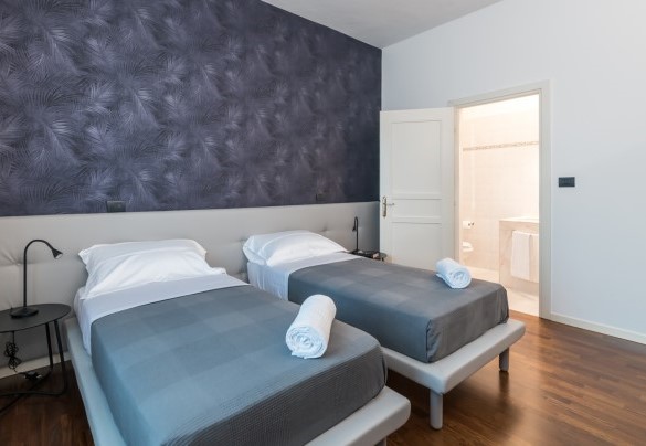 Twin bedroom with en-suite bathroom - Villa Ninetta