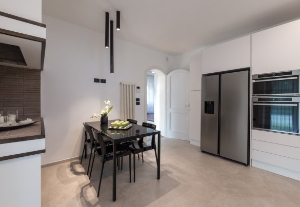 The well-equipped kitchen with a modern style - Villa Ninetta