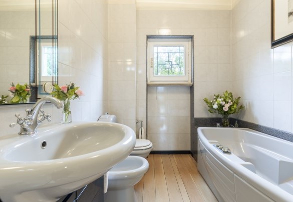 Il bagno con vasca al primo piano - Villa Ninfeo