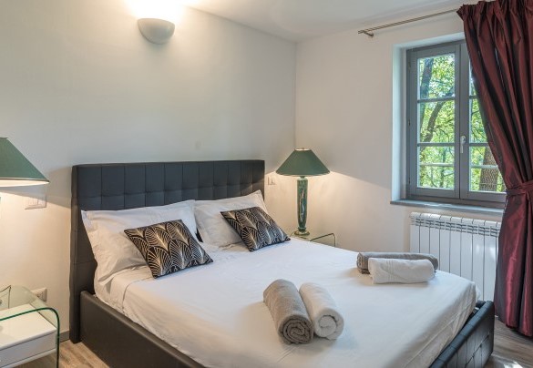 La camera da letto matrimoniale con bagno en-suite - Villa Ninfeo