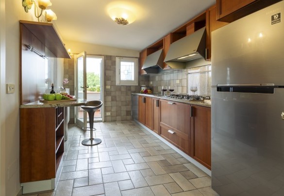 La cucina consente la preparazione di qualsivoglia prelibatezza - Villa Ninfeo