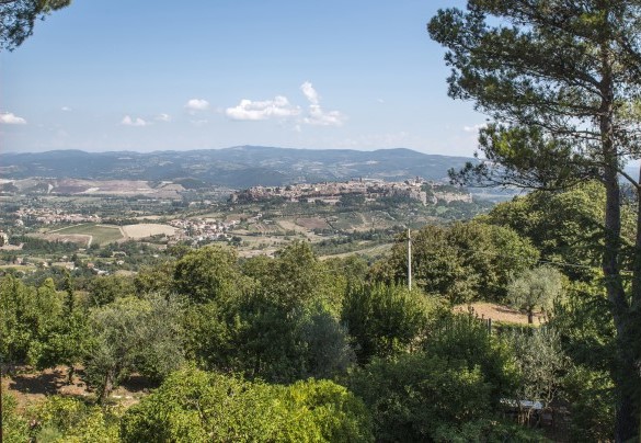 La posizione dominante sull’alta valle del fiume Tevere - Villa Ombrosa
