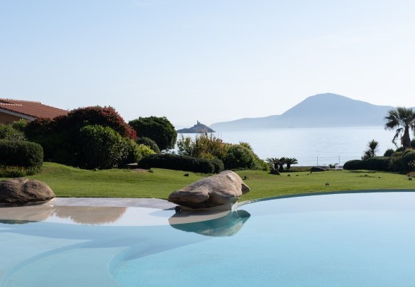 Piscina a sfioro ad un passo dal mare - Villa Padulella 