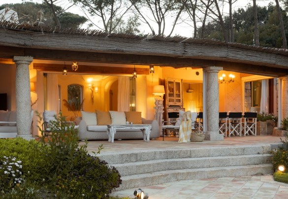 Zona giorno, con possibilità di chiuderla con comode tende elettriche - Villa Padulella