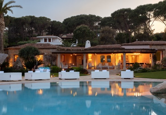 La villa è dotata di un impianto di domotica - Villa Padulella