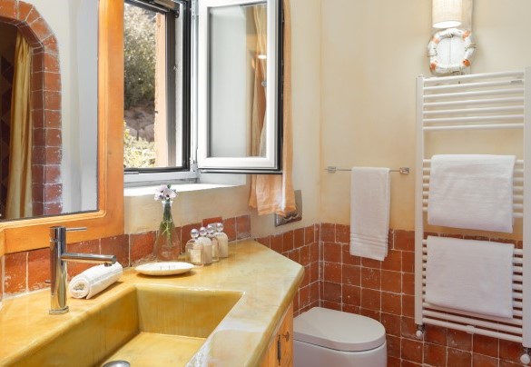 Bagno n.4  con doccia en suite con camera matrimoniale n.5 – Villa Padulella