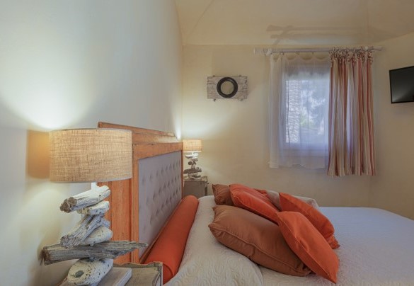 Camera matrimoniale n.5 con bagno en suite n.4 – Villa Padulella