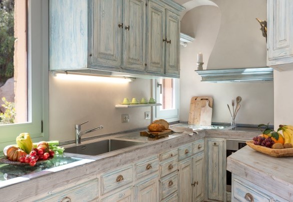 Cucina ben accessoriata – Villa Padulella 