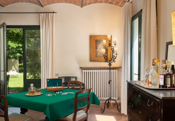 Salotto con uscita diretta in giardino - Villa Paesante