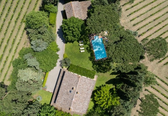 La proprietà è posizionata in una zona tranquilla e circondata dalle tipiche colline toscane - Villa Paesante