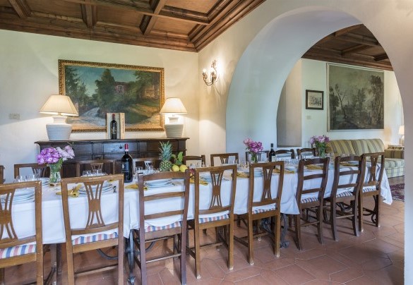 The large dining table on the ground floor - Villa Palazzaccio