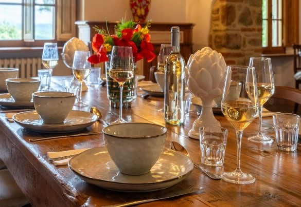 Detail of the dining area on the first floor - Villa Palazzolo