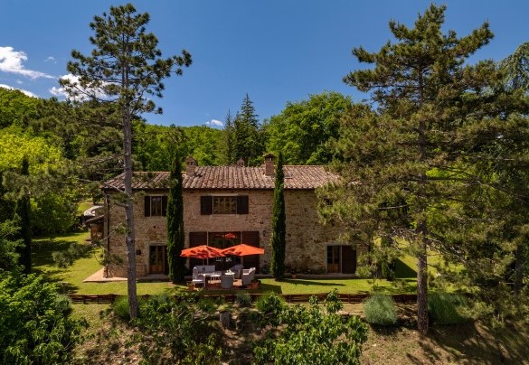 The farmhouse seen from the back - Villa Palazzolo