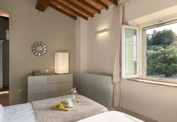 Camera matrimoniale con letti divisibili con bagno con doccia en suite al primo piano  - Villa Panorama