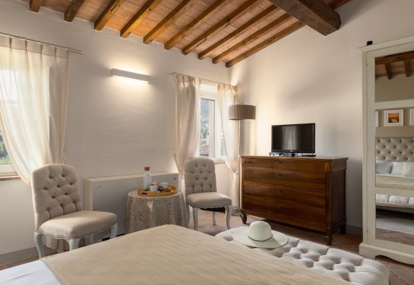 Camera matrimoniale con bagno con doccia en suite al primo piano - Villa Panorama