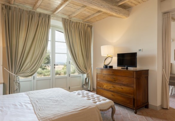 Camera matrimoniale con bagno con doccia en suite al piano seminterrato - Villa Panorama