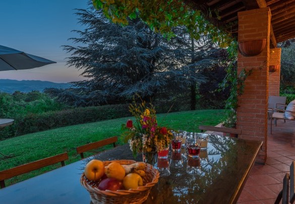 The portico illuminated at sunset - Villa Paola