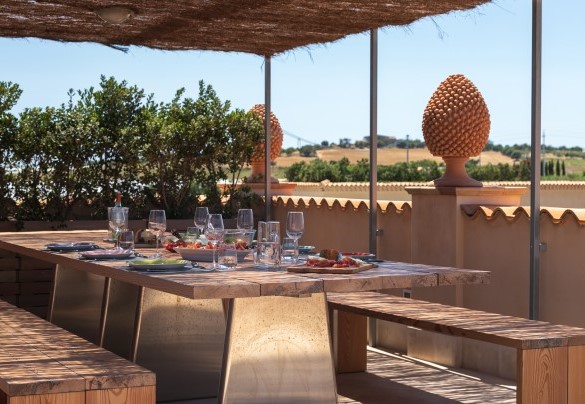 Zona pranzo sul terrazzo sul tetto – Villa Passo degli Aironi