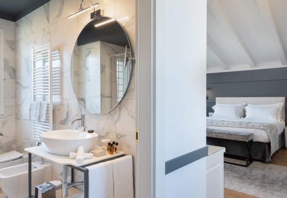 Bathroom with shower suite Graffite 4 - Villa Pergola 8