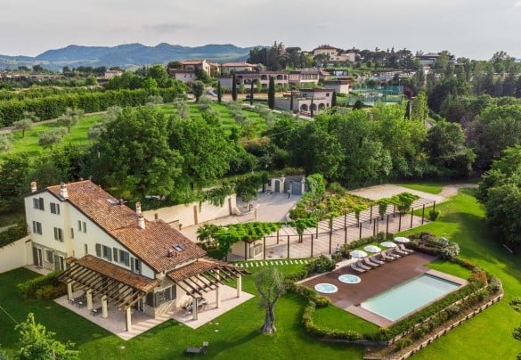 VILLA PERGOLA