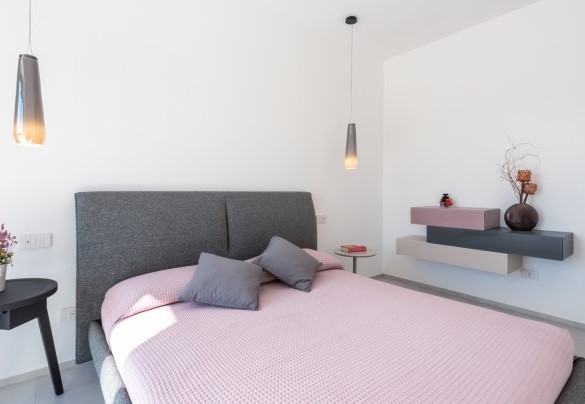 Double bedroom on the first floor with direct access to the panoramic terrace - Villa Petrillo