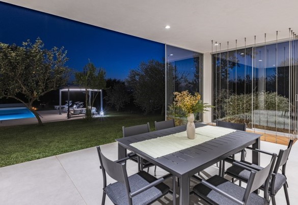 Relaxing atmospheres in the porch – Villa Petrillo