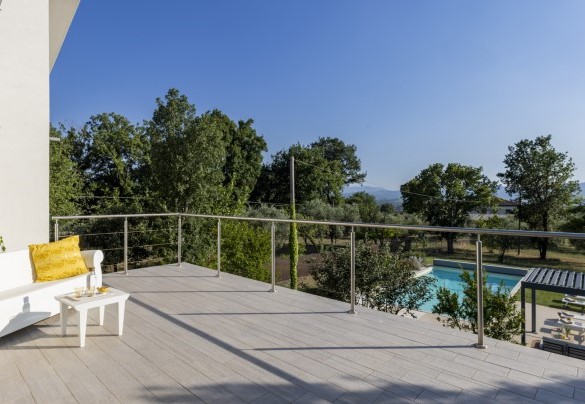 Terrace accessible from a bedroom and from the laundry room overlooking the Irpinia hills – Villa Petrillo