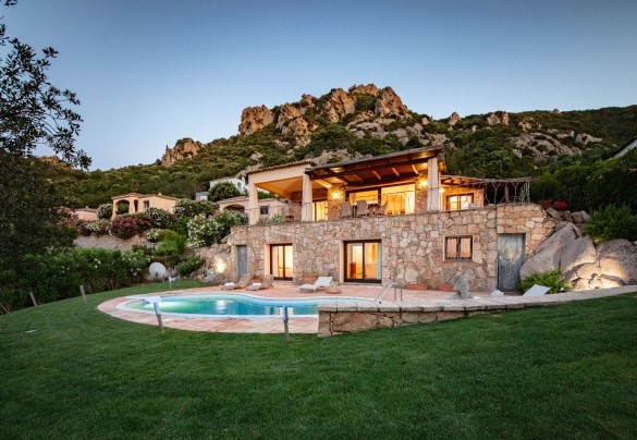 Villa immersa nel verde della Gallura – Villa Phoenix