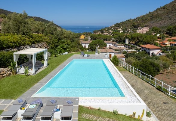 Infinity pool overlooking the sea - Villa Pietro