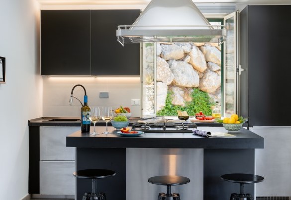Fully equipped kitchen in open space on the first floor - Villa Pietro