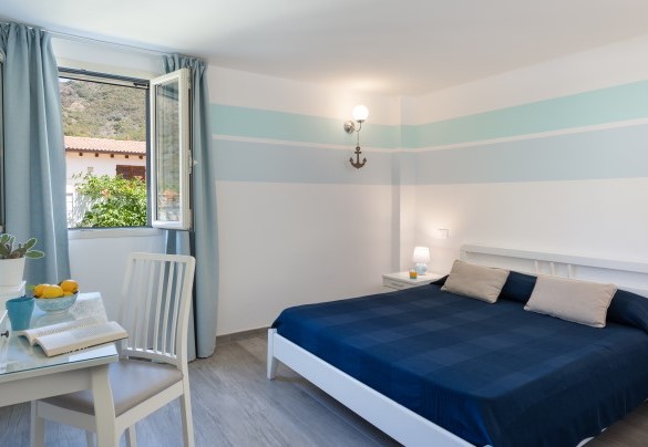 Double bedroom n.5 on the ground floor - Villa Pietro