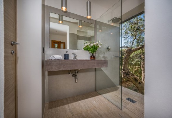 Ensuite bathroom n.1 - Villa Pineta