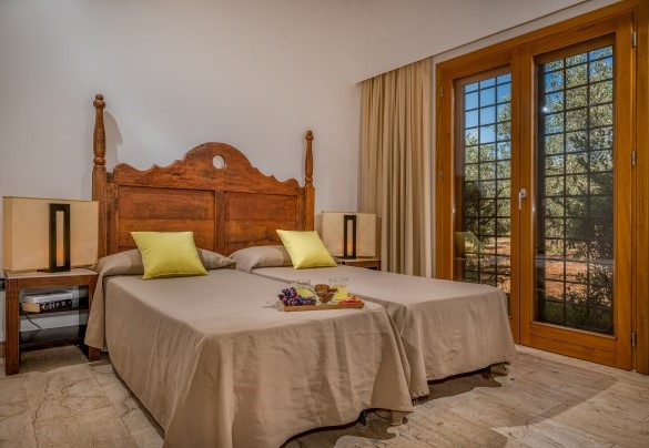 Twin bedroom n.2 with joinable beds  - Villa Pineta