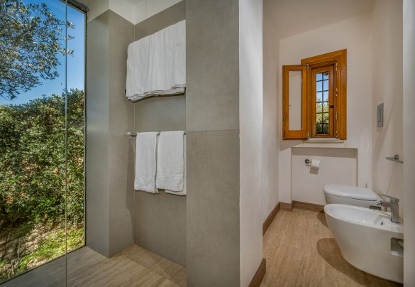 Ensuite bathroom n.1 - Villa Pineta