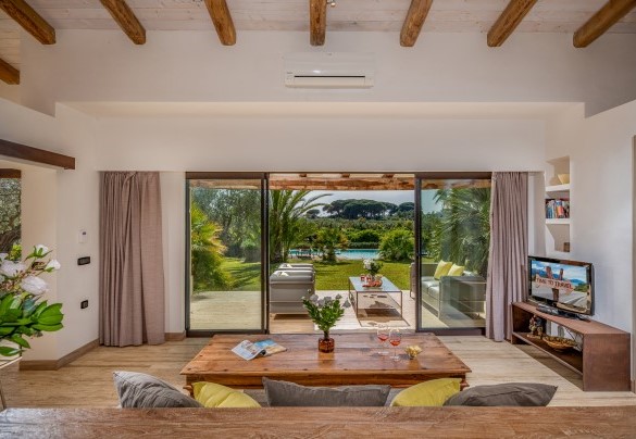 View which extend until the pine forest facing the sea - Villa Pineta
