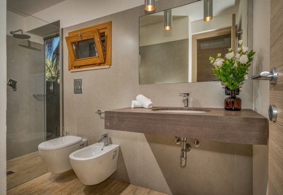 Ensuite bathroom n.3 - Villa Pineta