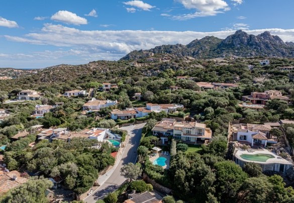 La proprietà vista dall’alto - Villa Pitrizzina